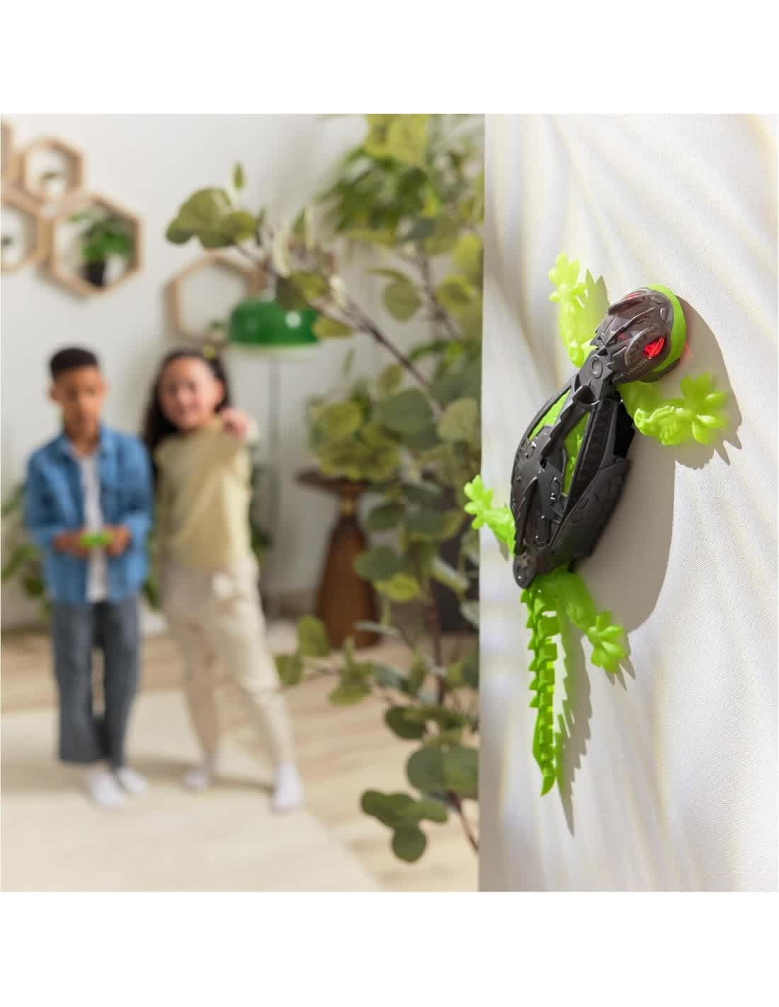 hexbots wall crawler gecko