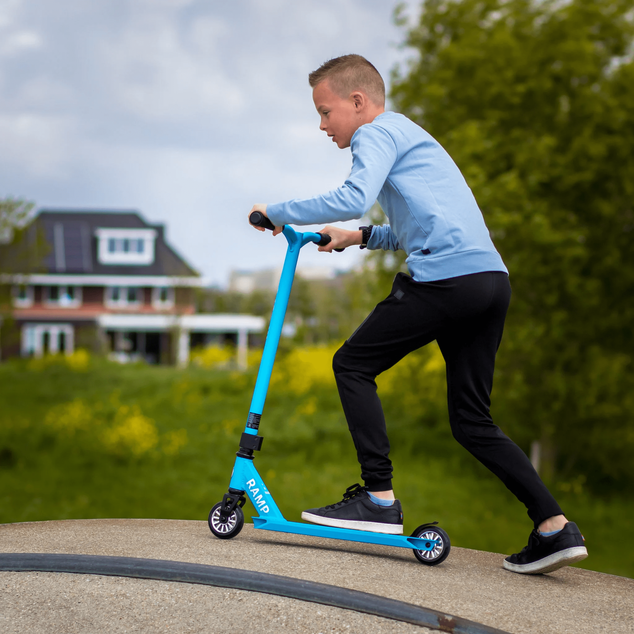 micro ramp cyan stunt step