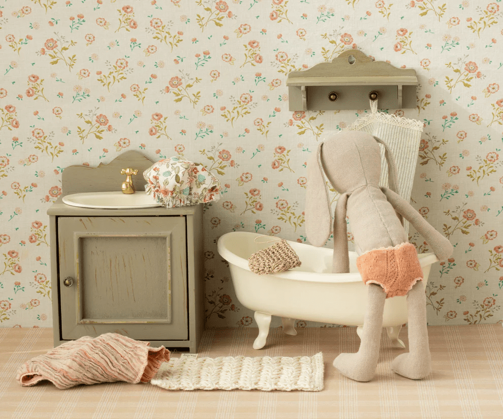 maileg miniature shelf