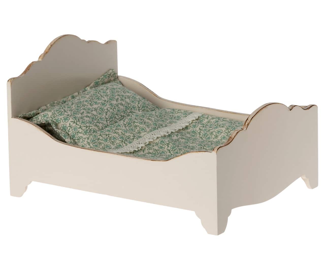 maileg wooden bed mouse