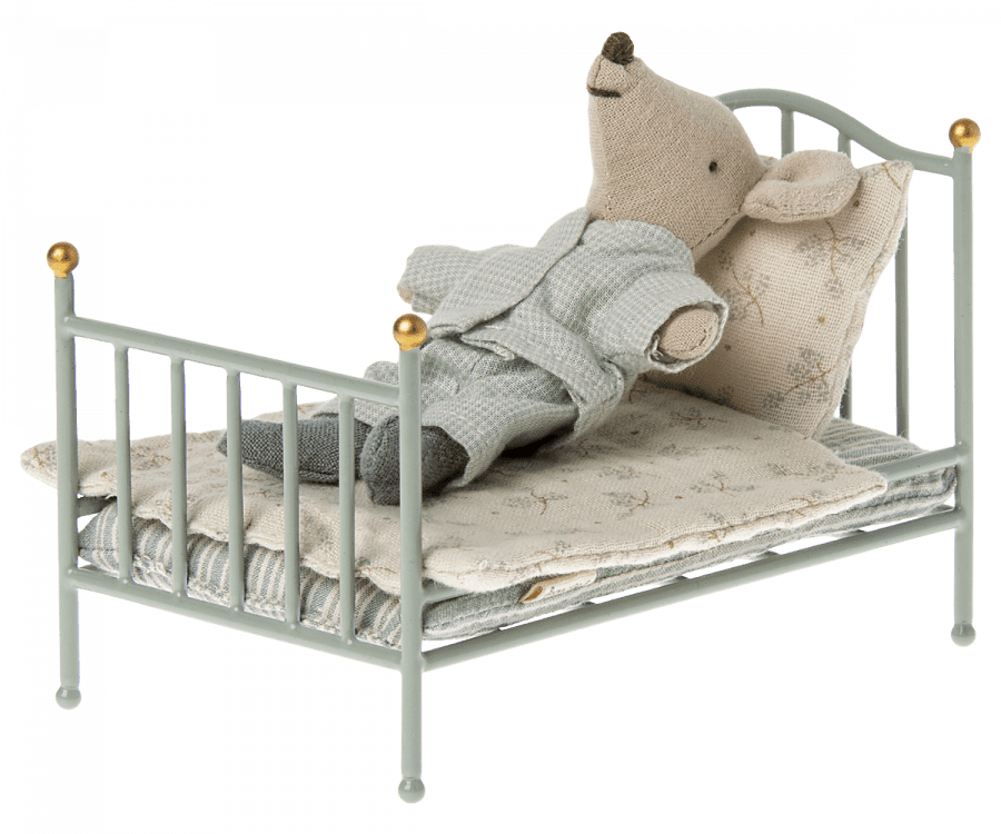 maileg vintage bed mouse, mint