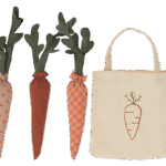 maileg carrots in shopping bag