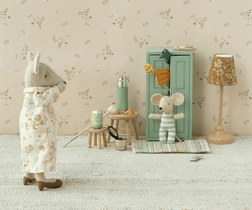 maileg closet, mouse soft blue