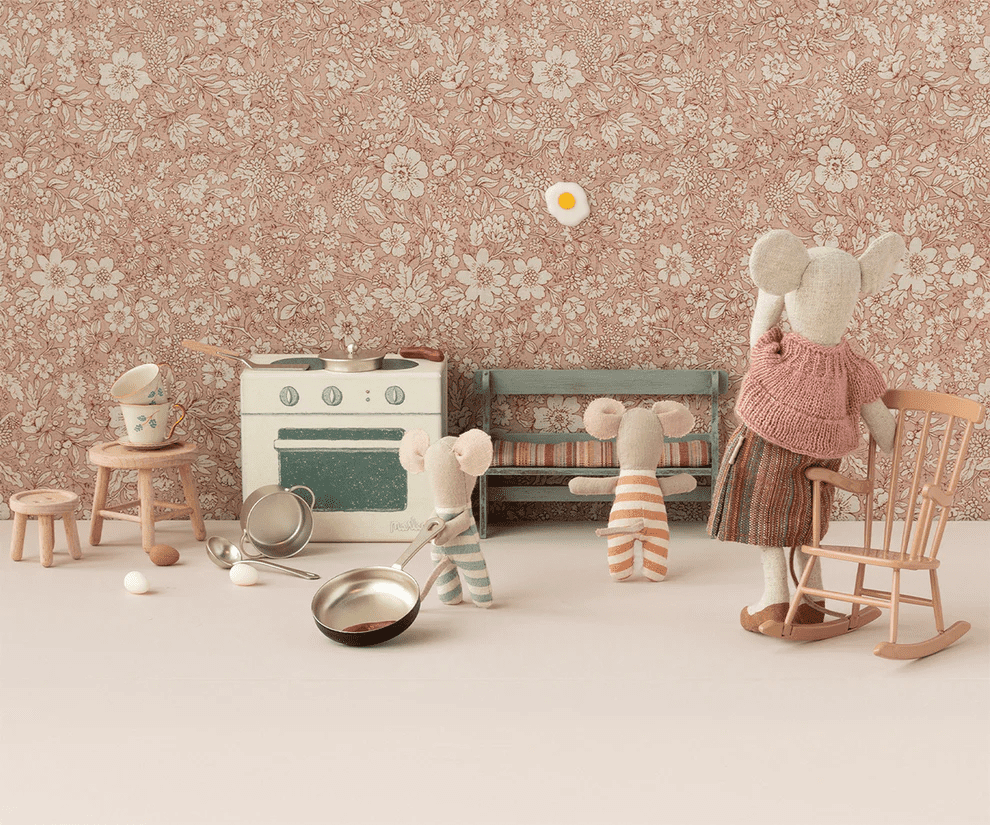 maileg rocking chair, mouse dark powder