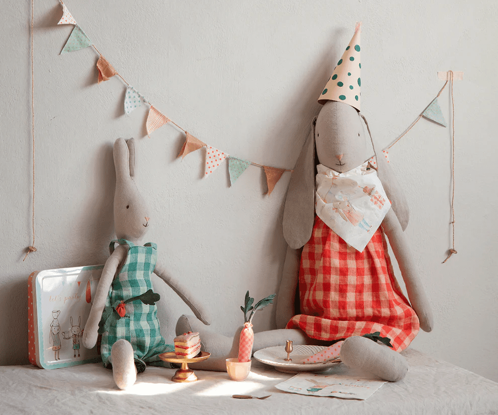 maileg bunny size 5, dress smock detail