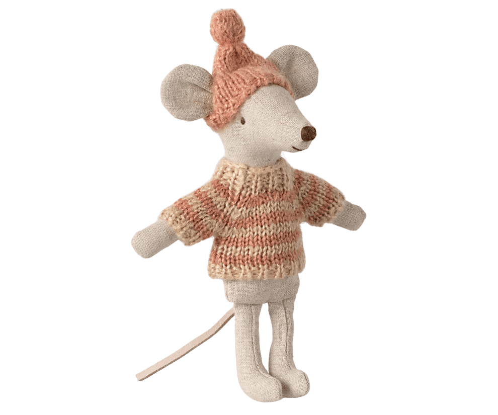 maileg knitted sweater and hat big sister mouse