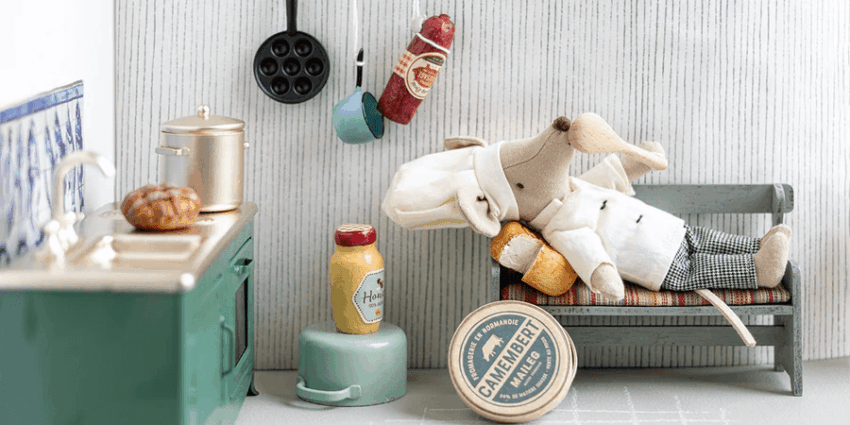 maileg chef mouse with soup pot and spoon