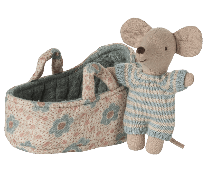 maileg baby mouse in carry cot blue