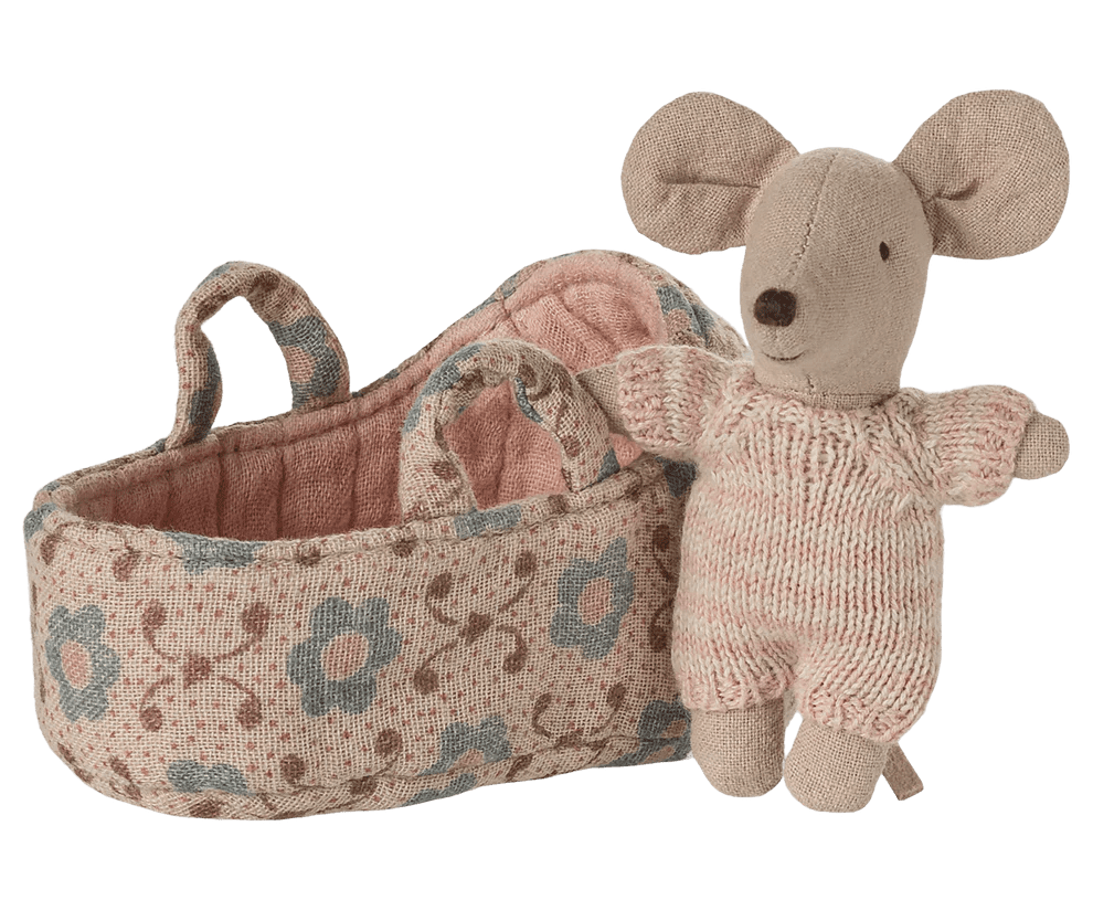 maileg baby mouse in carry cot rose