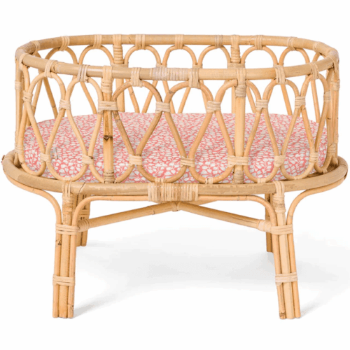 rotan poppenwiegje met koraal matrasje
