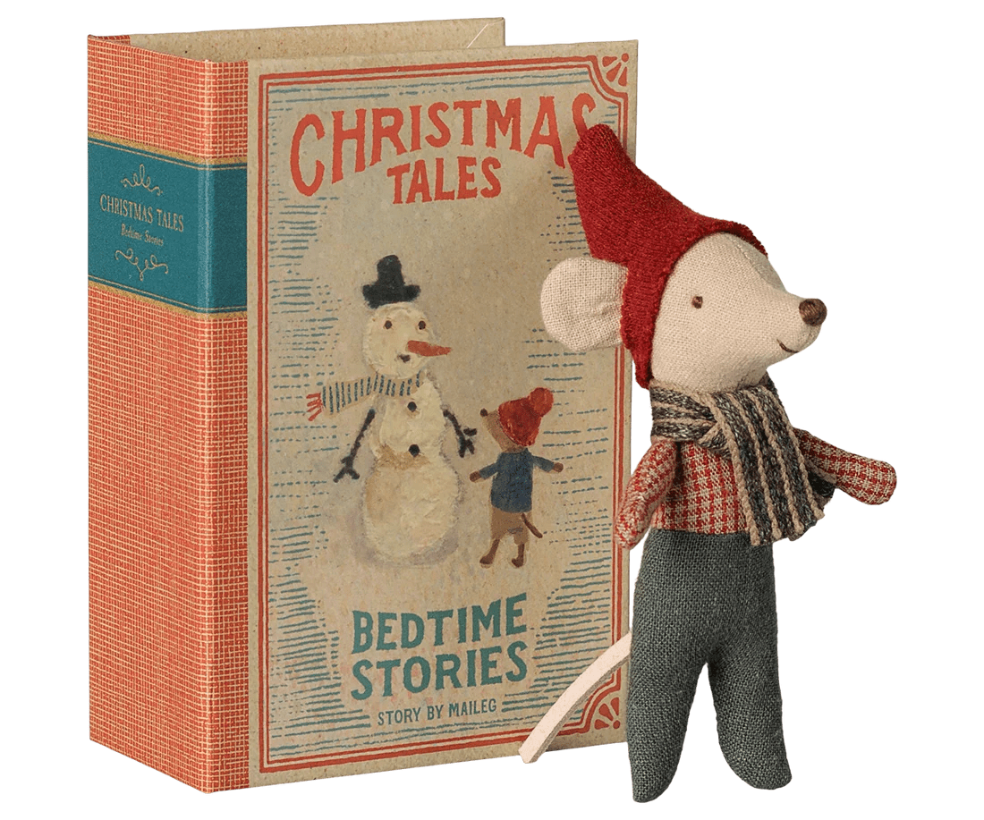 maileg christmas mouse, baby in book